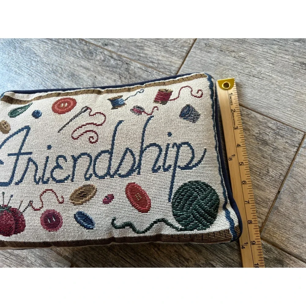 Friendship Pillow Needlepoint Throw Cottage Button‎ Pin Sewing Quilting Friends